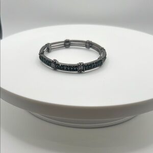 1326. Cara New York Silver and Green Bracelet‎